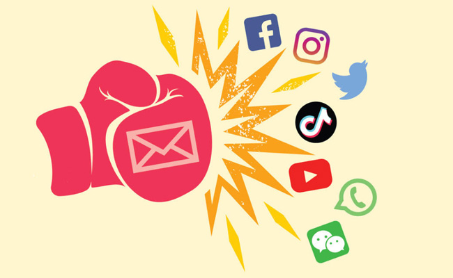 Mail vs social media